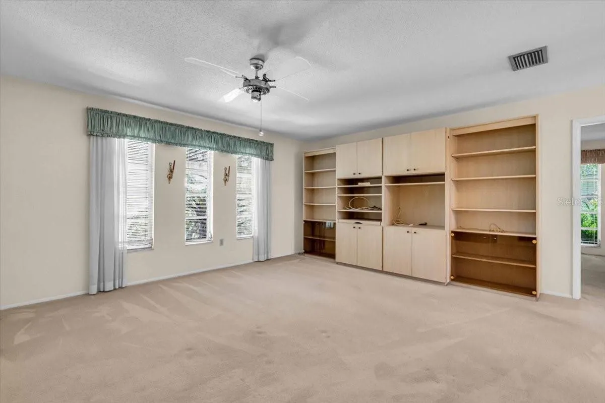 468 LAURENCIN DR