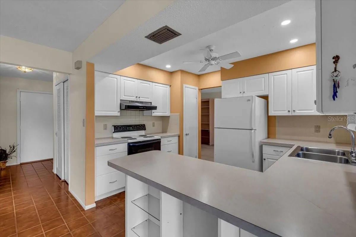 468 LAURENCIN DR