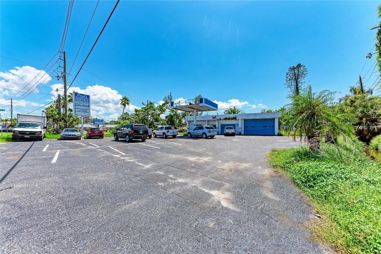 10205 CORTEZ RD W
