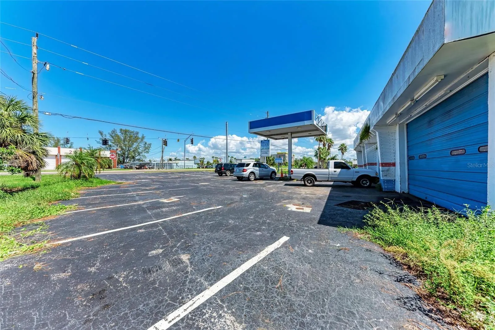 10205 CORTEZ RD W