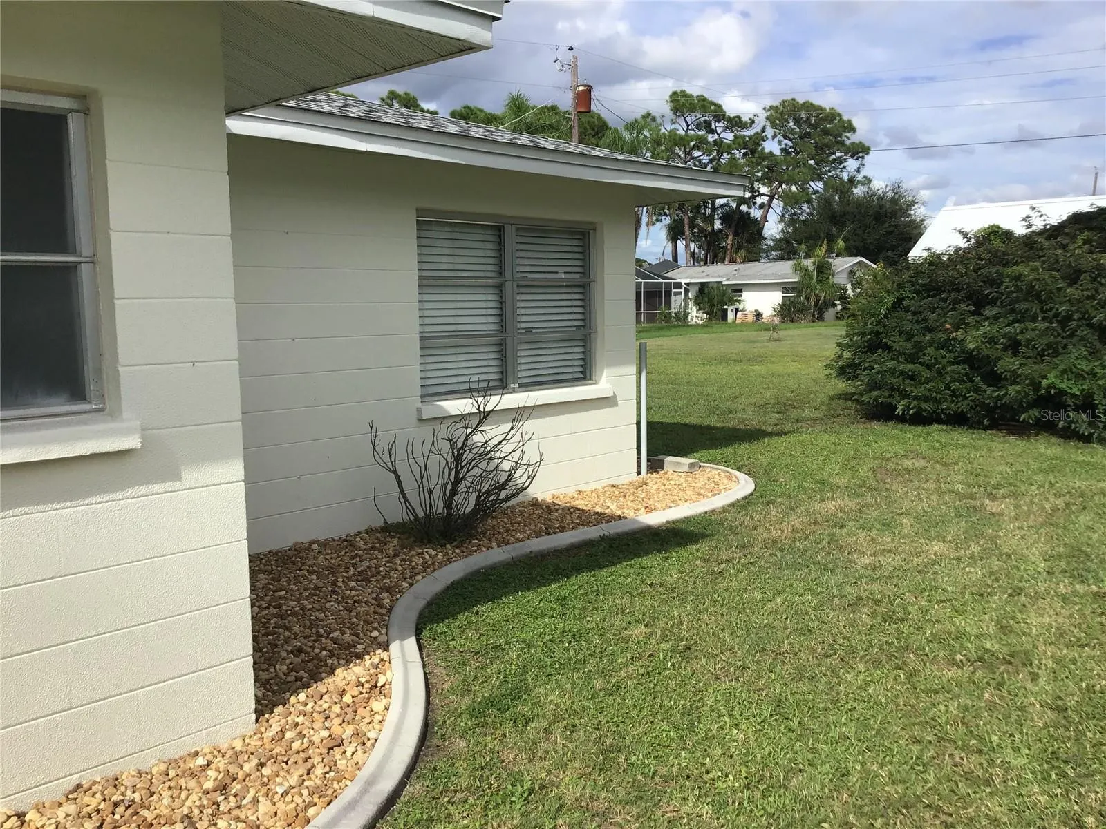 1225 S OXFORD DR