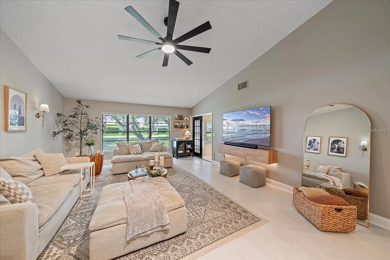 1211 CAPRI ISLES BLVD #6, #6