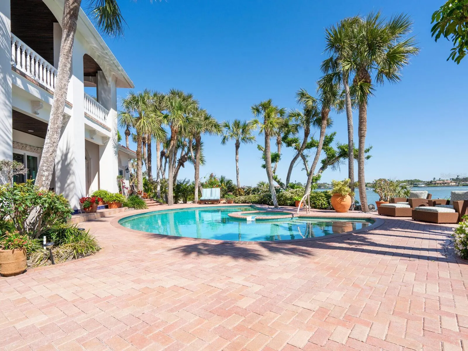 2110 CASEY KEY RD