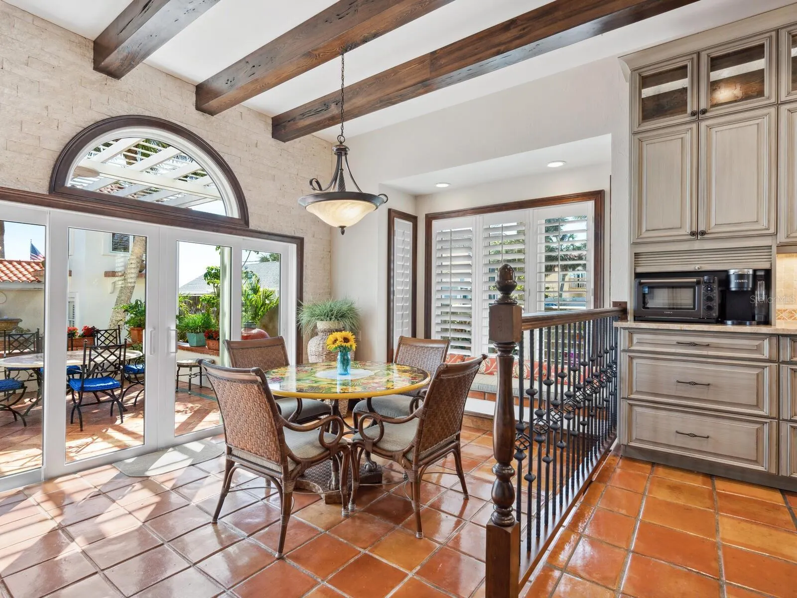 2110 CASEY KEY RD