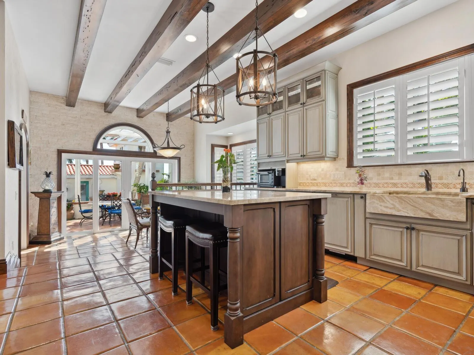 2110 CASEY KEY RD