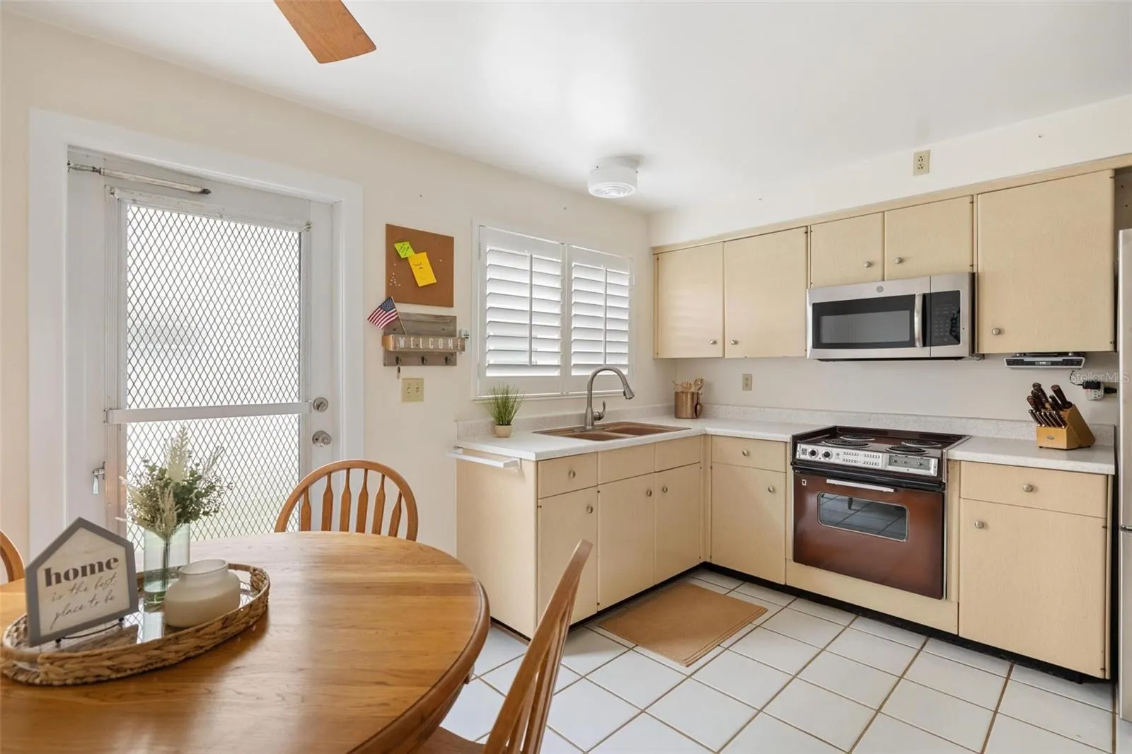 521 W VENICE AVE #17, #17