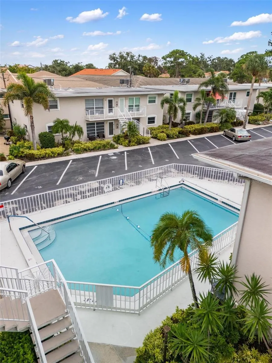 521 W VENICE AVE #17, #17