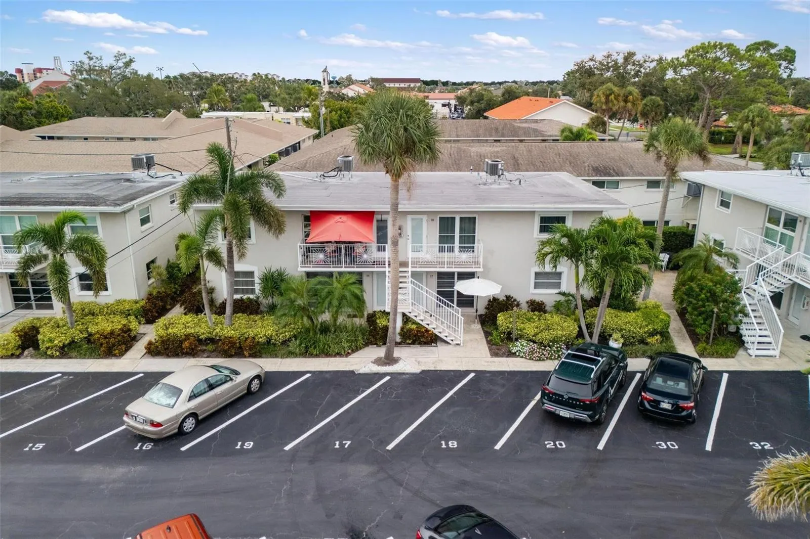 521 W VENICE AVE #17, #17