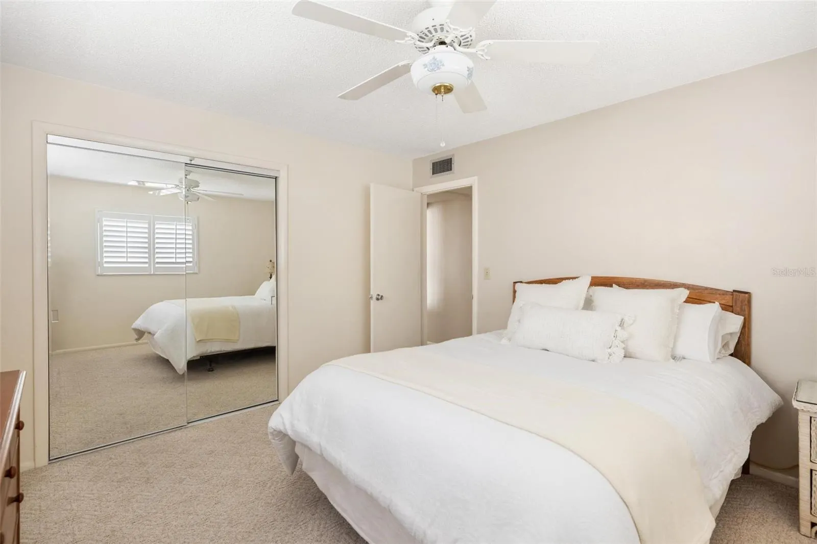 521 W VENICE AVE #17, #17