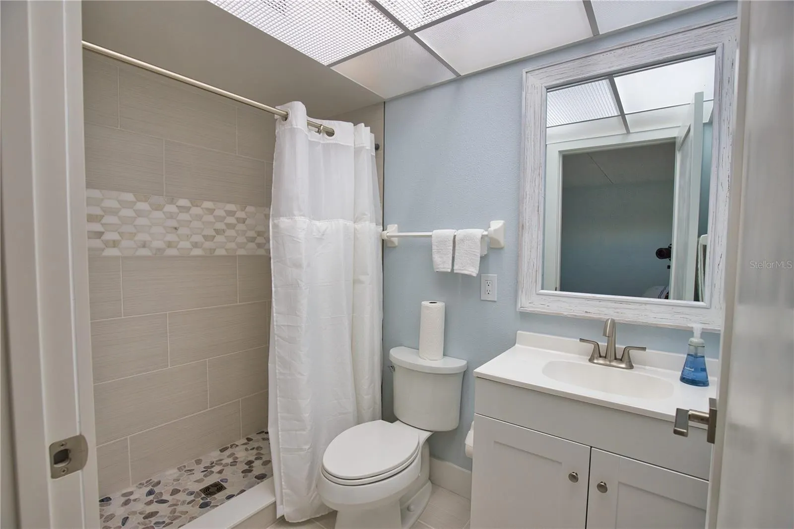 902 GIBBS RD #184, #184