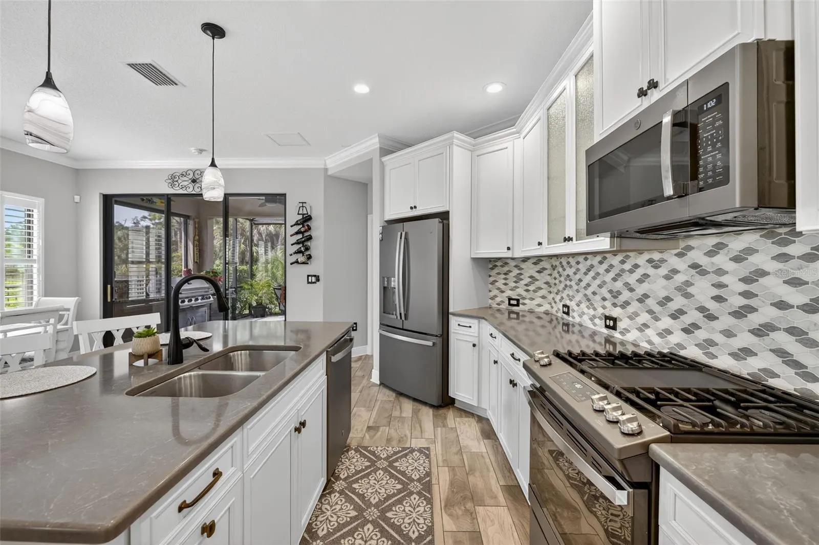 229 BRIENZA LOOP