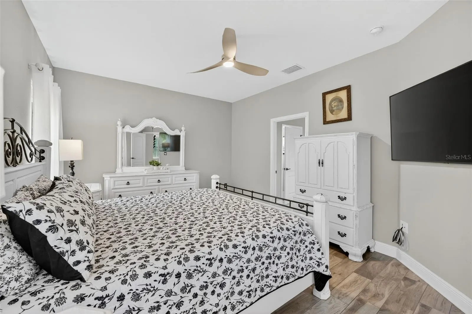 229 BRIENZA LOOP