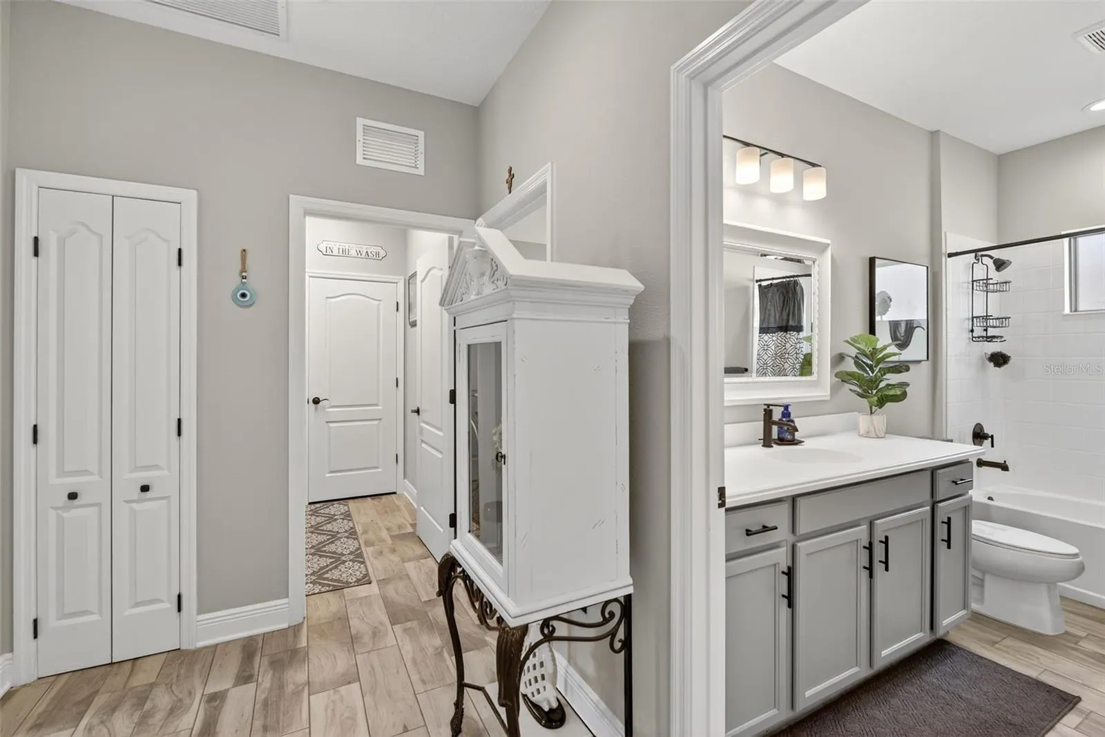 229 BRIENZA LOOP