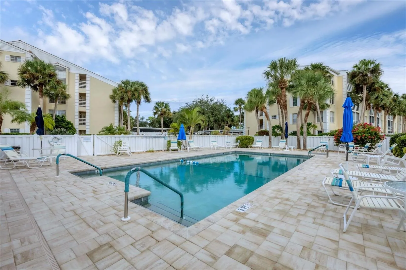 823 WEXFORD BLVD #823, #823
