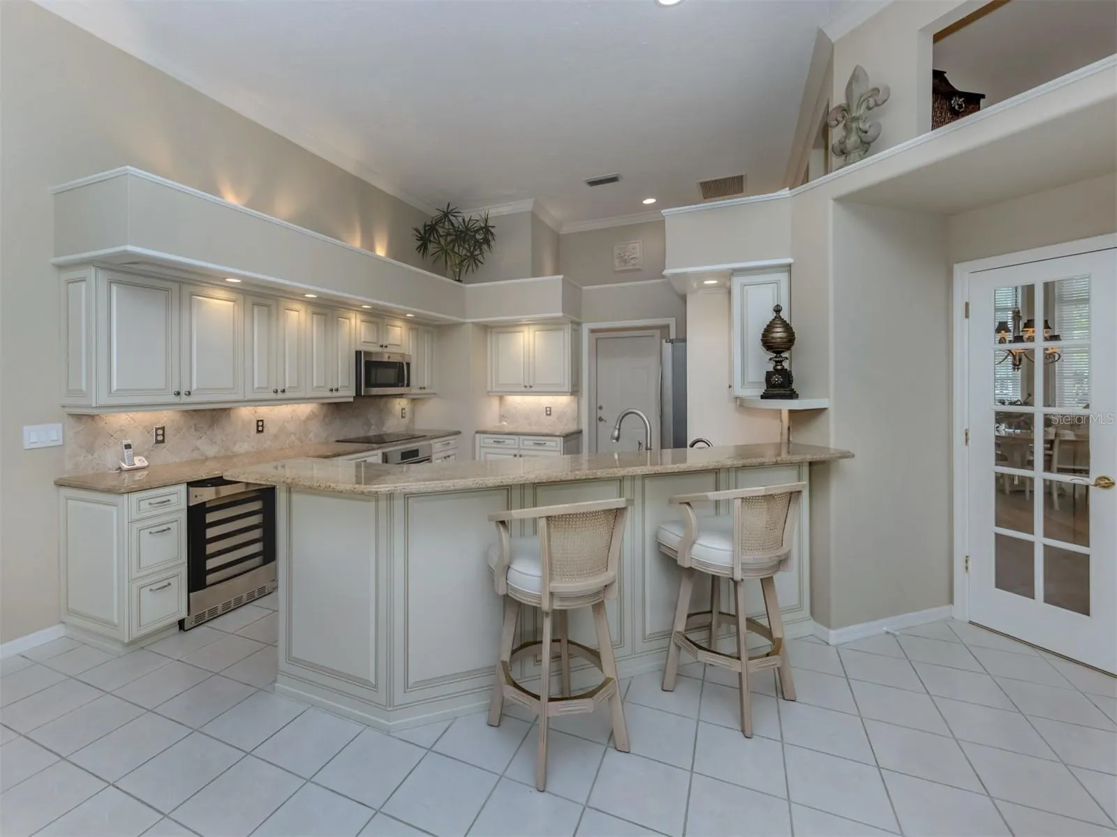 273 ROYAL OAK WAY