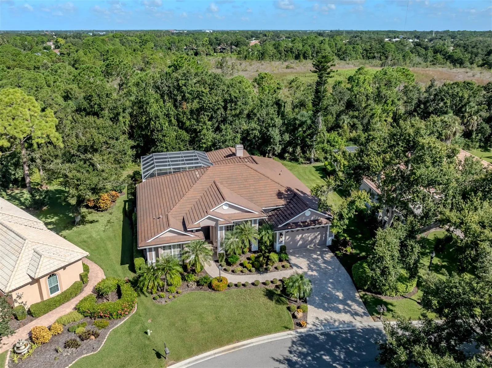273 ROYAL OAK WAY