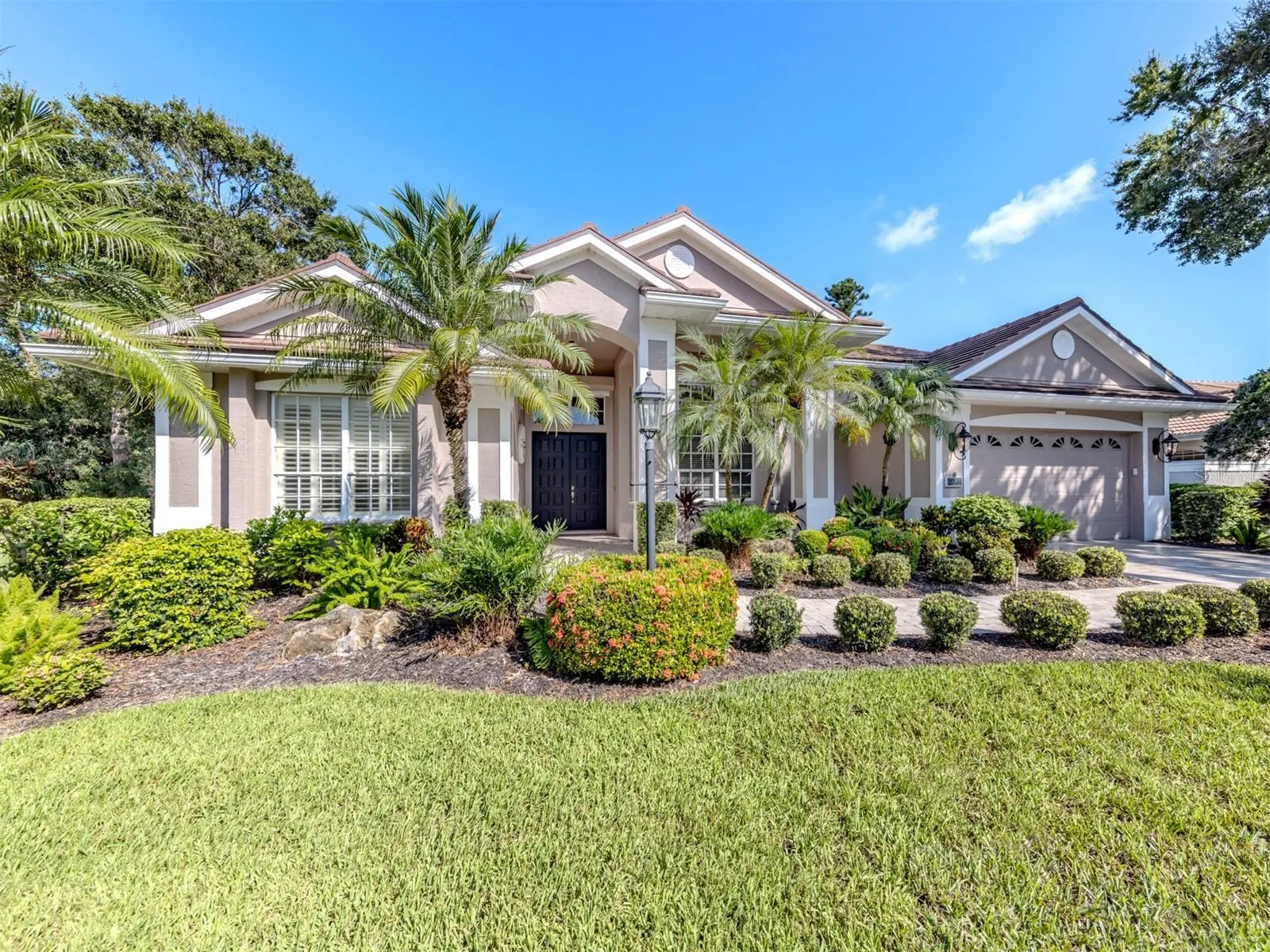 273 ROYAL OAK WAY