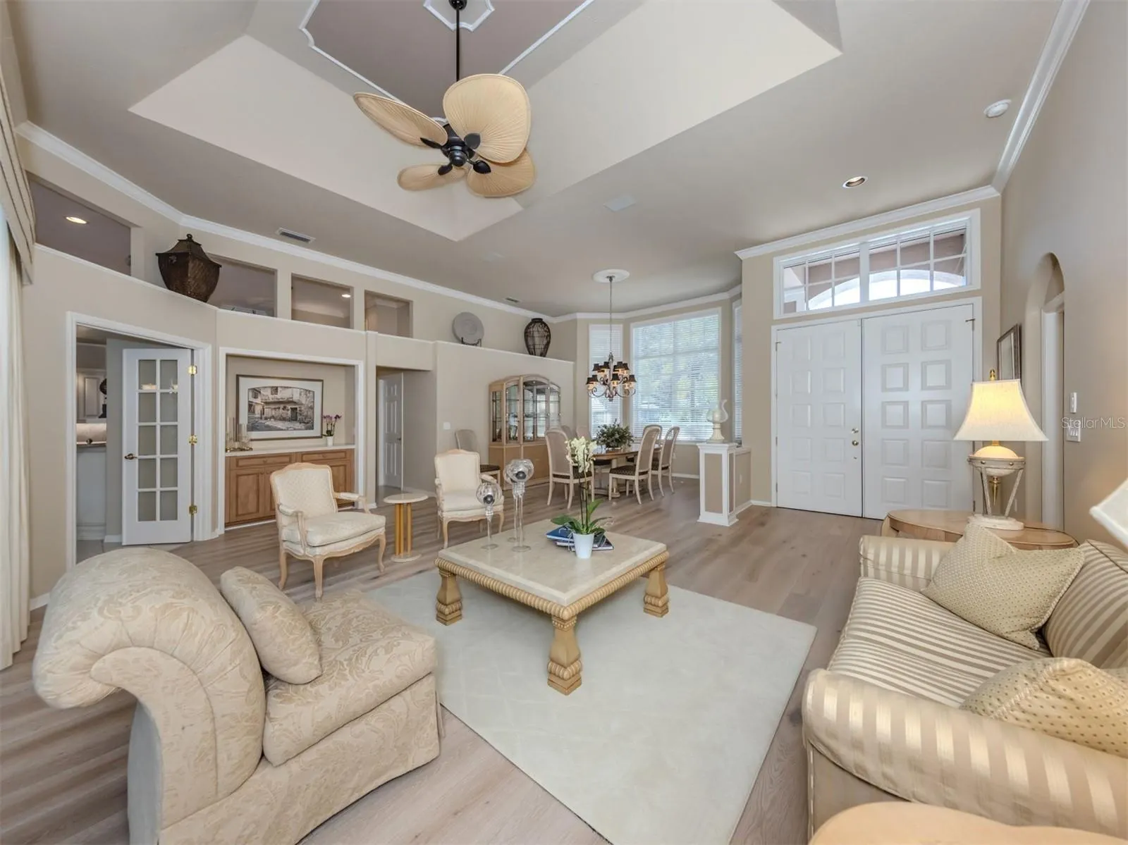 273 ROYAL OAK WAY