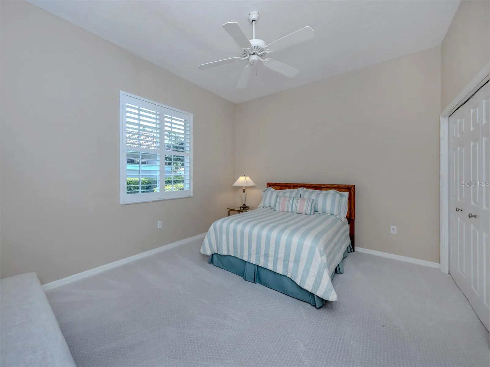 273 ROYAL OAK WAY