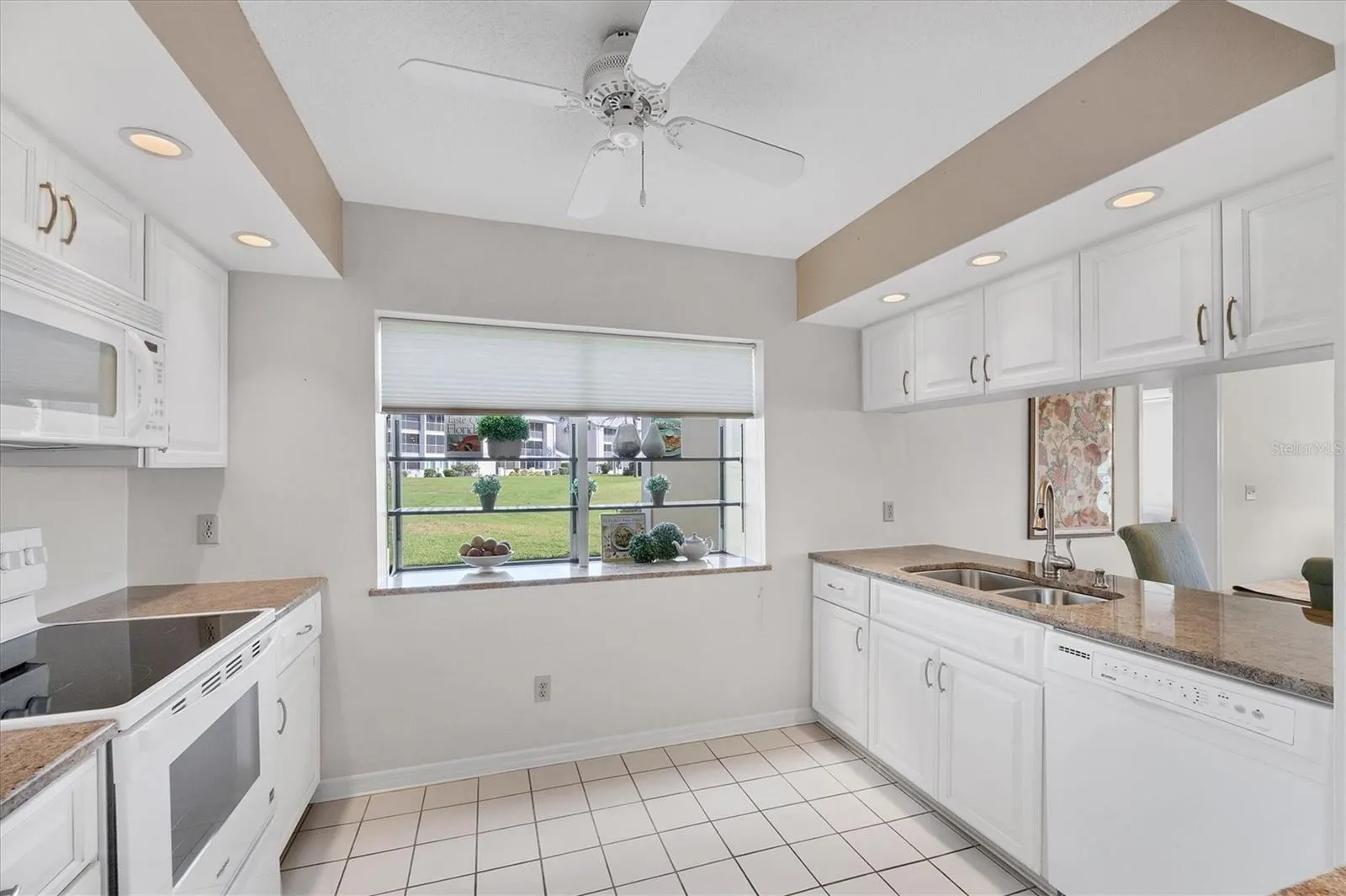 433 CERROMAR LN #330, #330