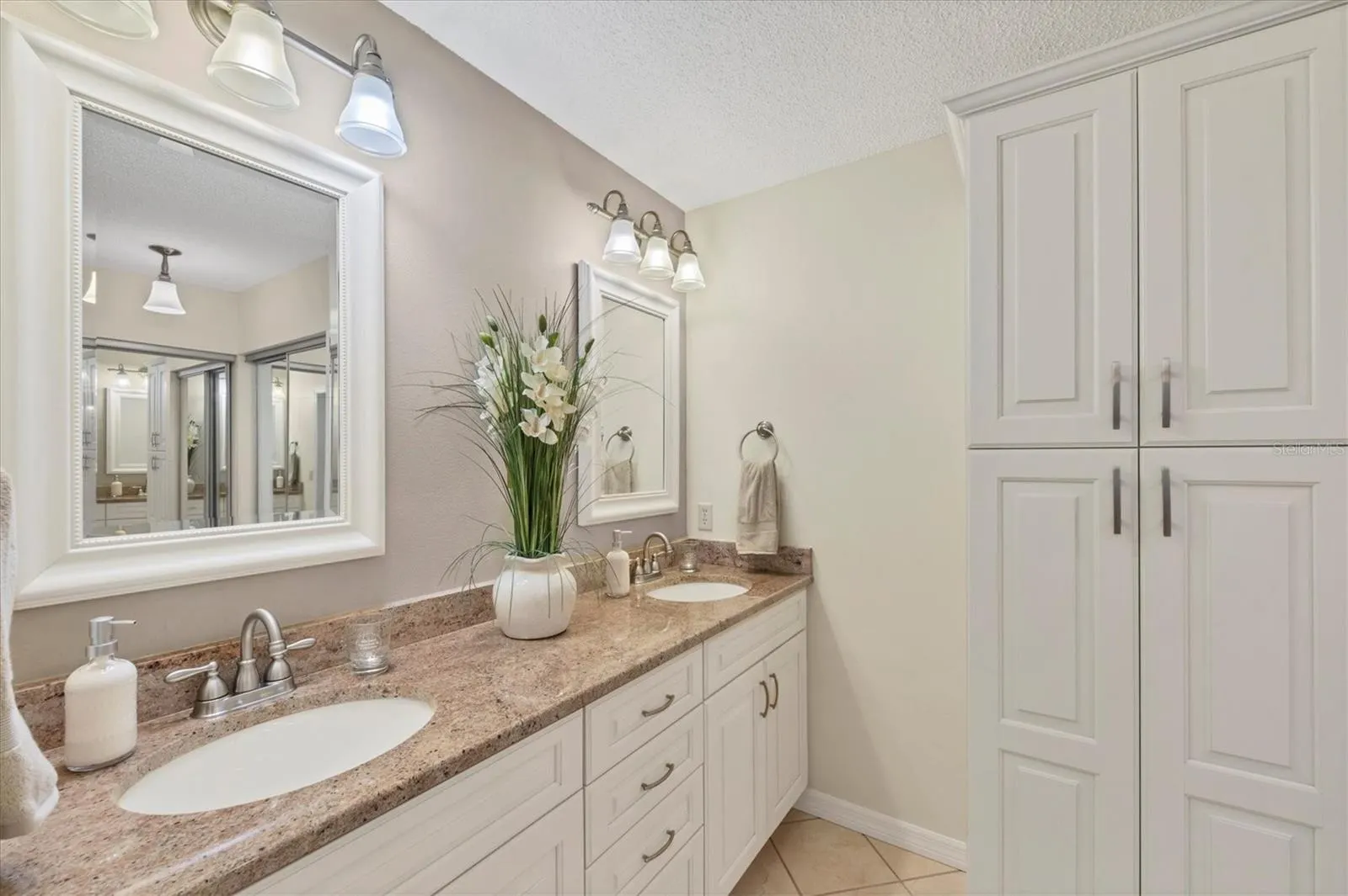 433 CERROMAR LN #330, #330