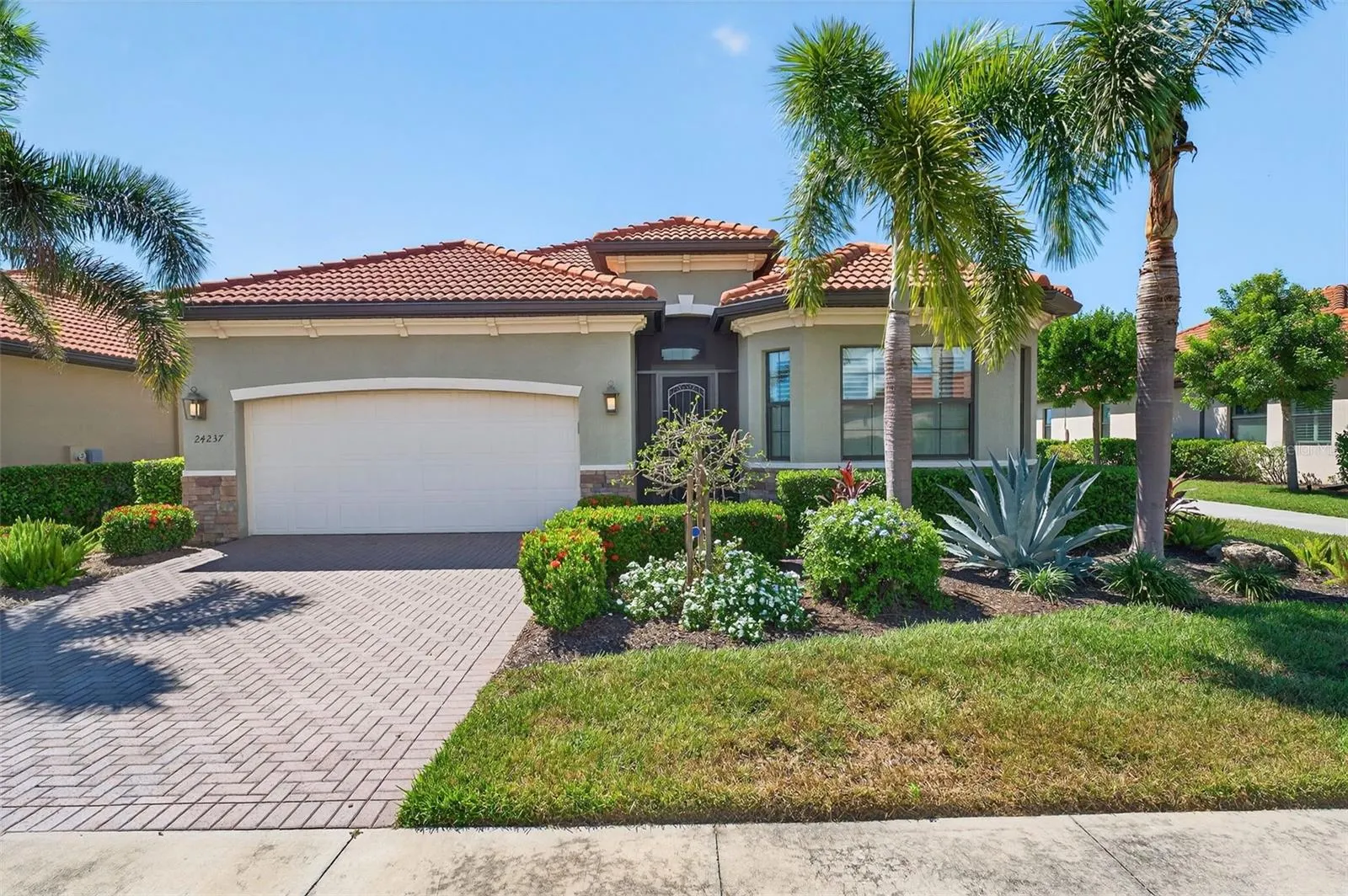 24237 GALLBERRY DR