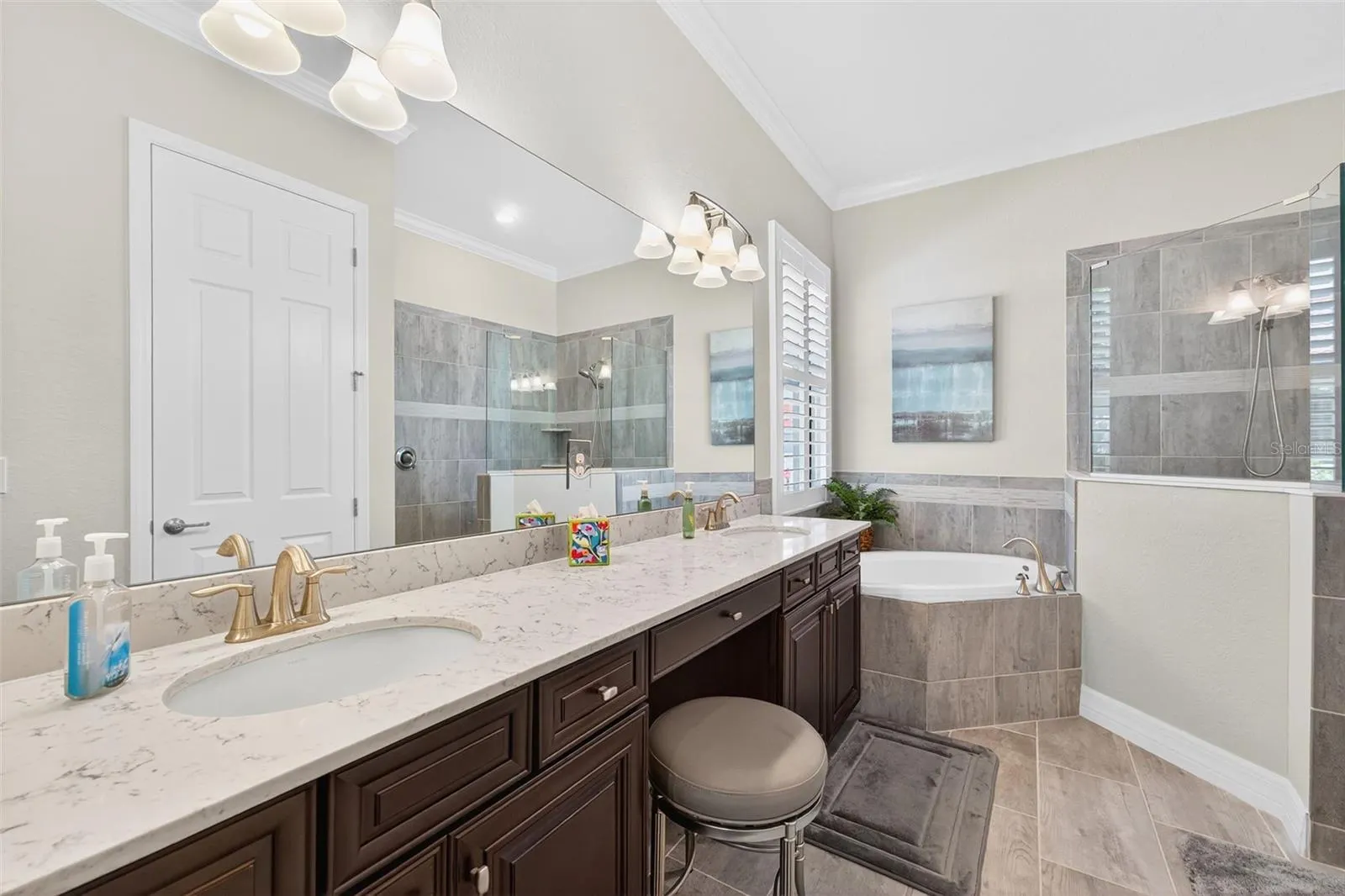 24237 GALLBERRY DR