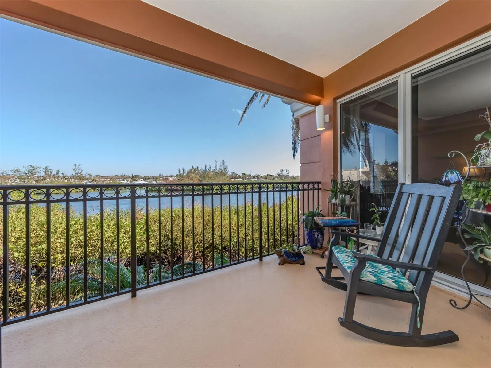 147 TAMPA AVE E #202, #202