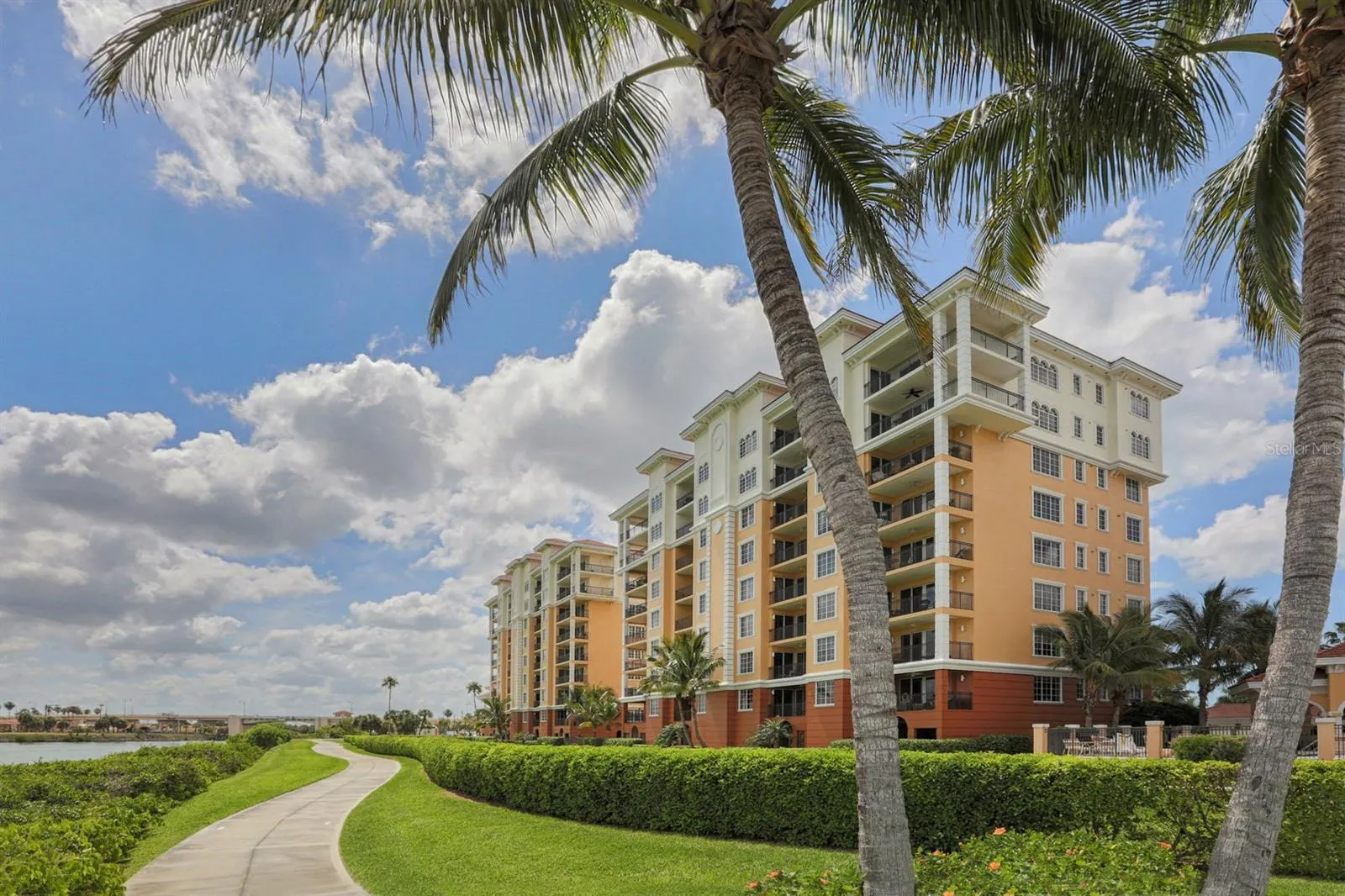 147 TAMPA AVE E #202, #202