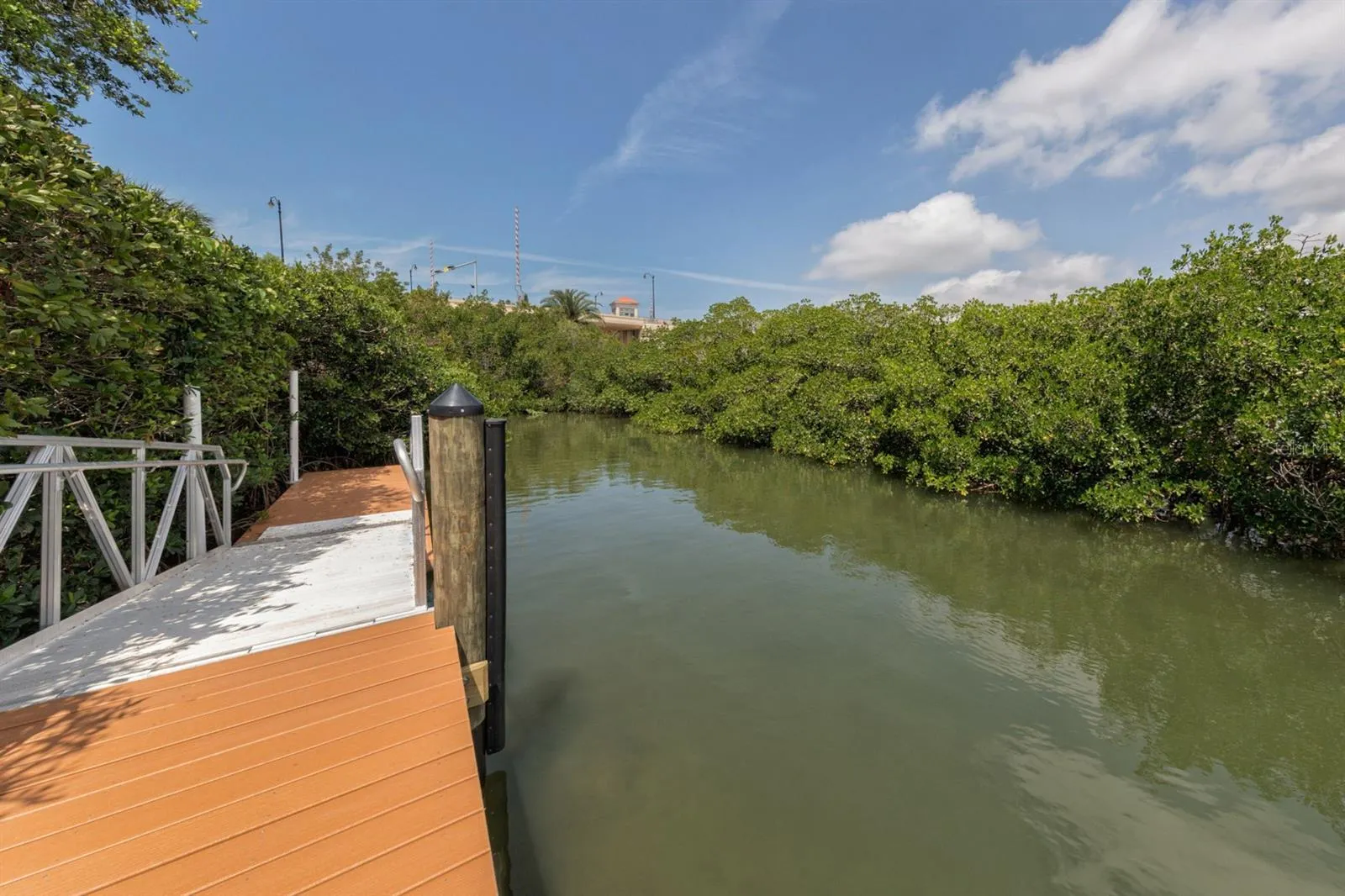 147 TAMPA AVE E #202, #202