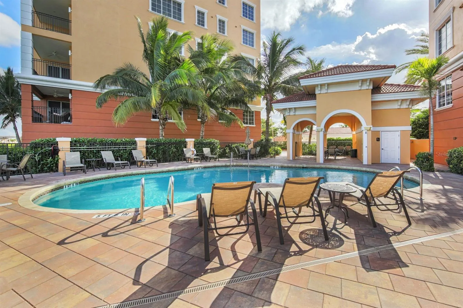 147 TAMPA AVE E #202, #202