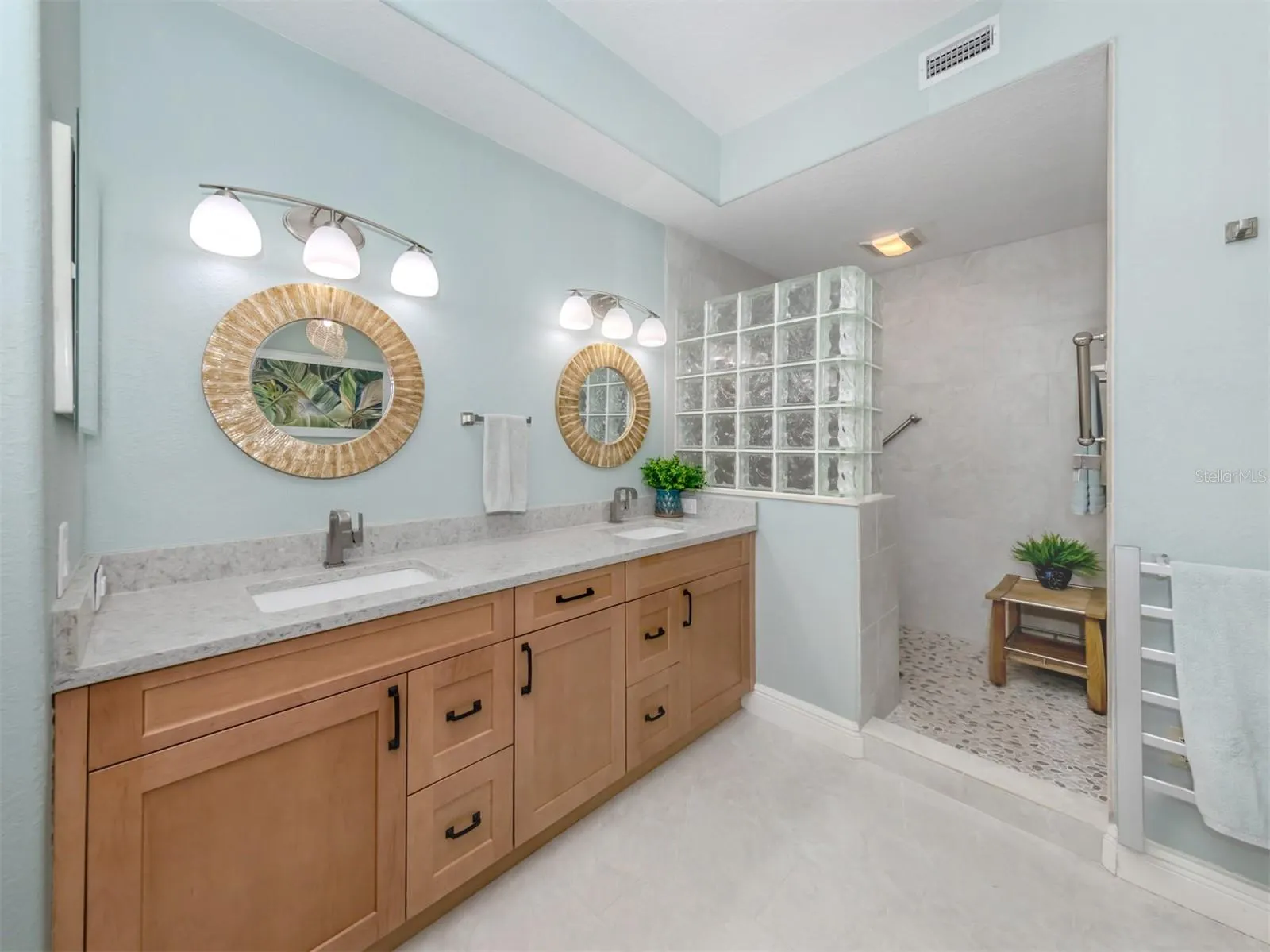 147 TAMPA AVE E #202, #202