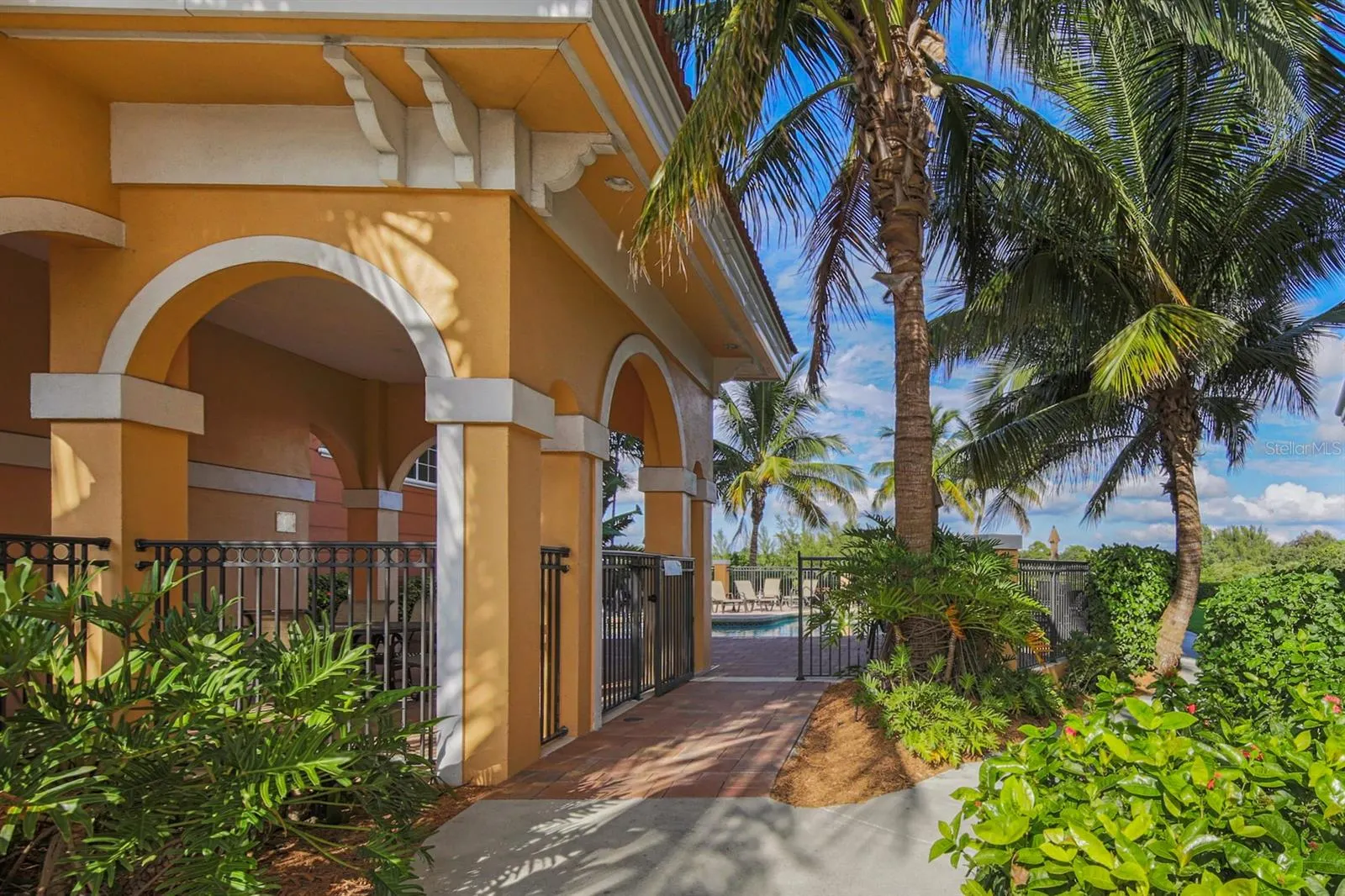 147 TAMPA AVE E #202, #202