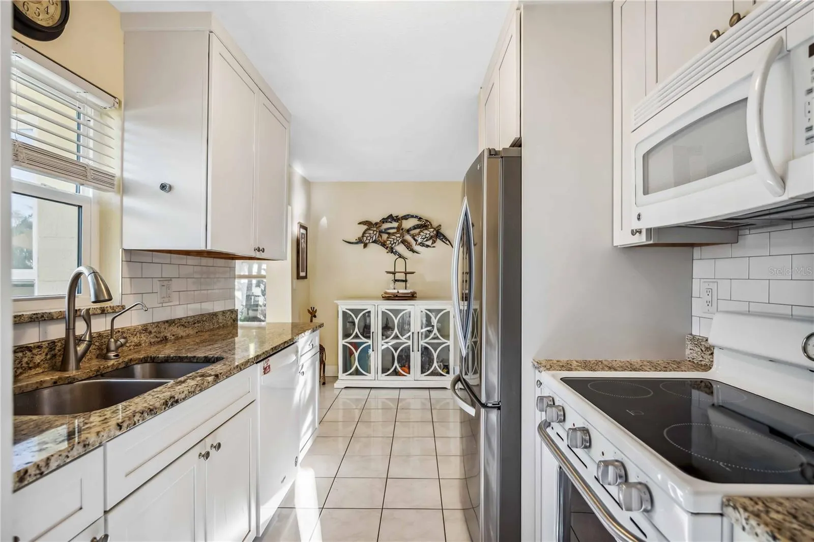 742 GOLF DR