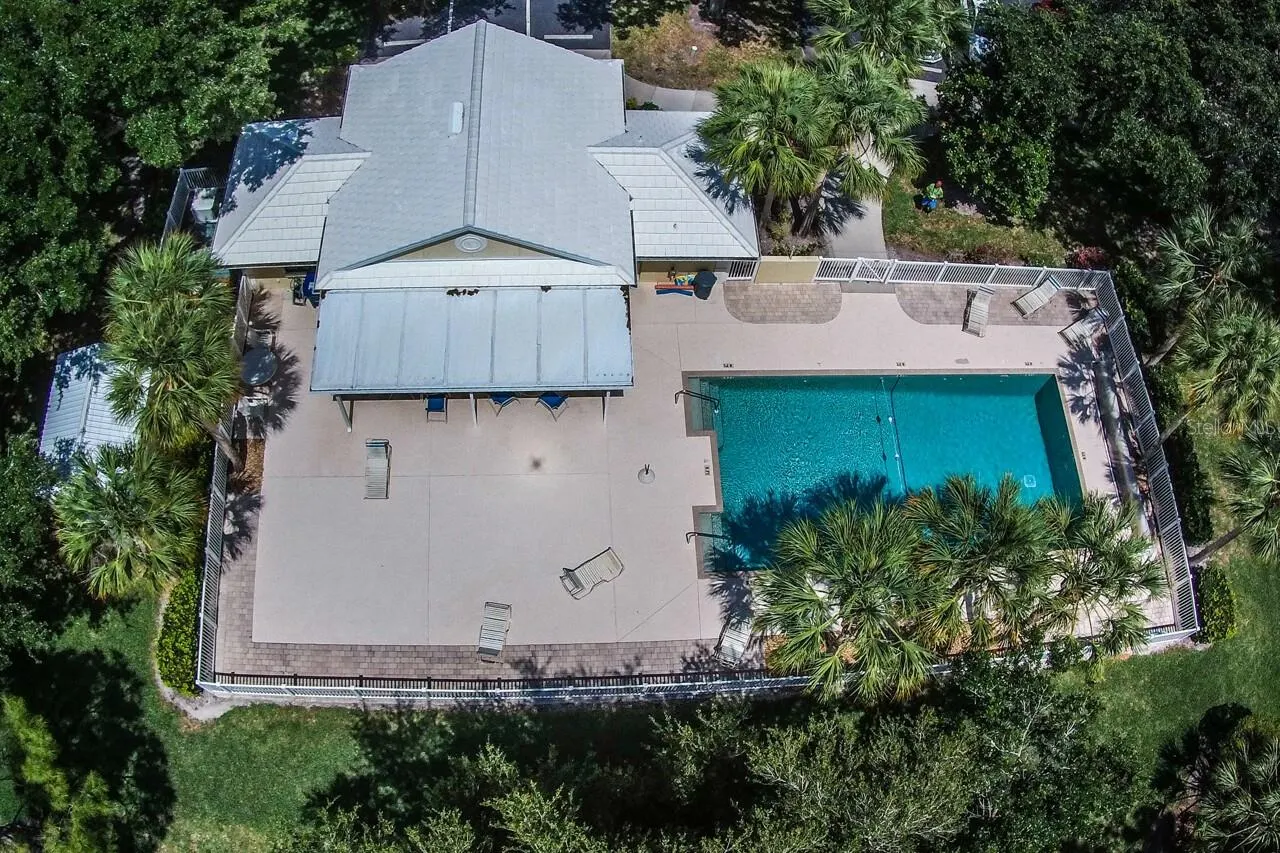702 BRIGHTSIDE CRESCENT DR