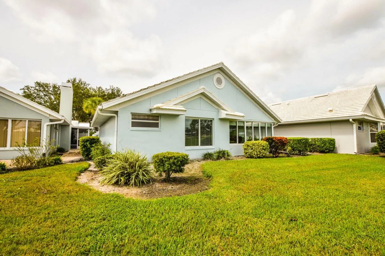 702 BRIGHTSIDE CRESCENT DR