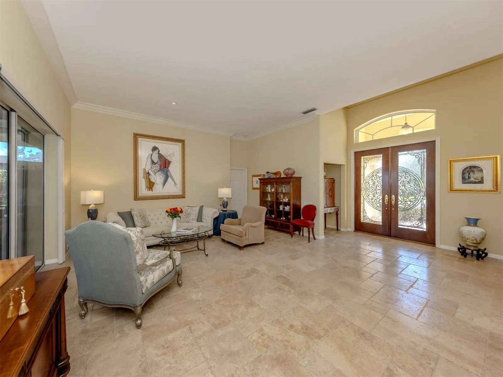 394 AUTUMN CHASE DR