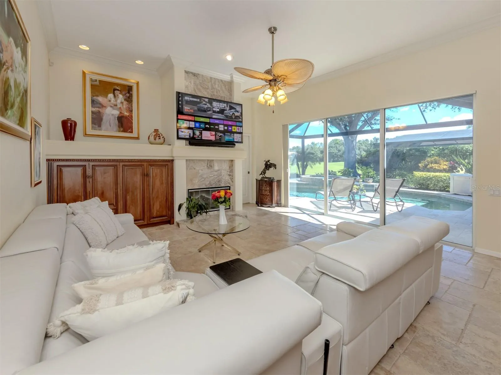 394 AUTUMN CHASE DR