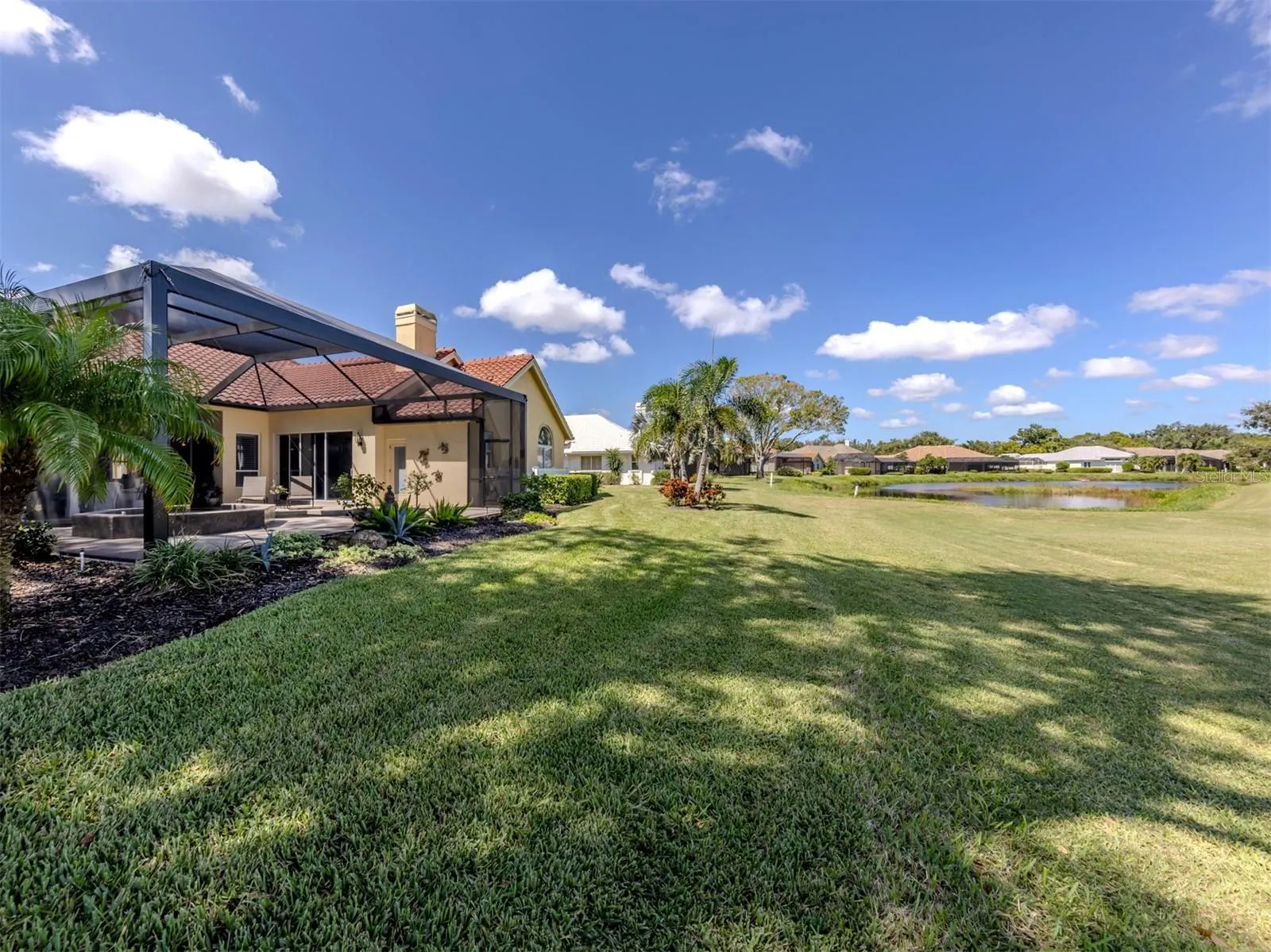 394 AUTUMN CHASE DR