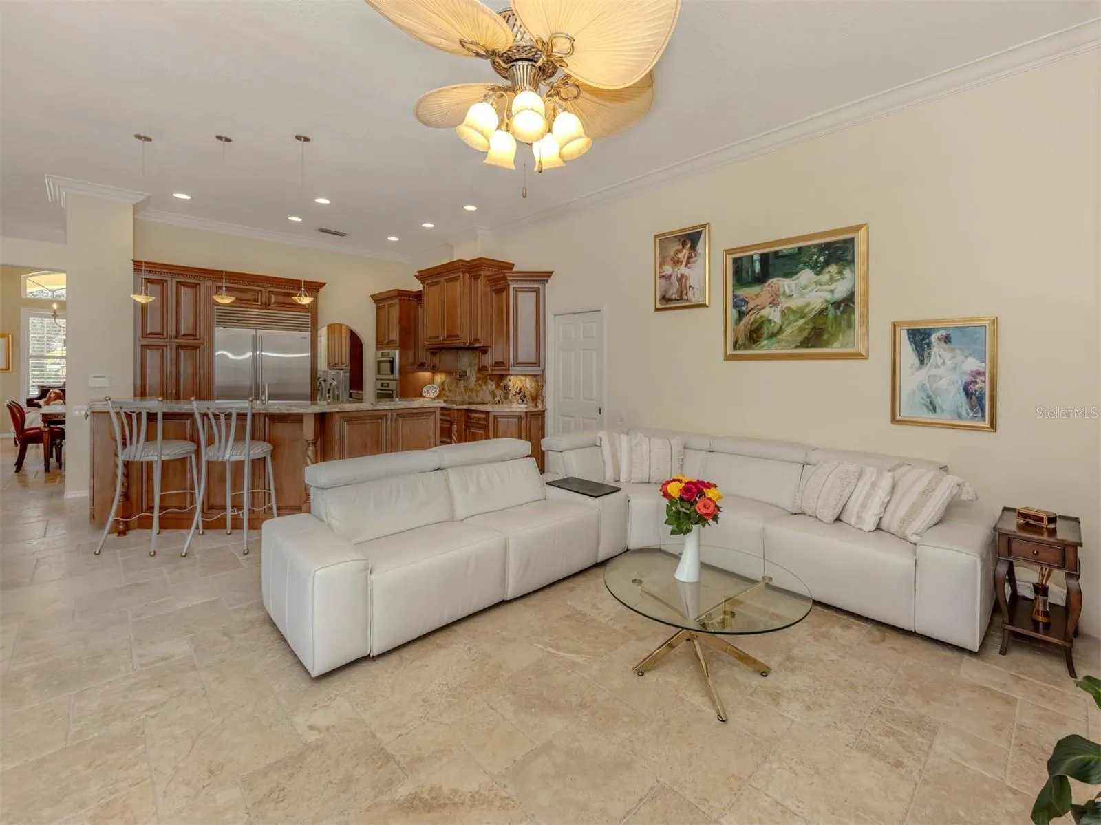 394 AUTUMN CHASE DR