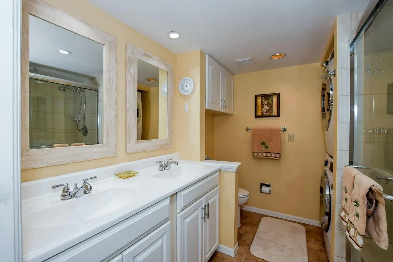 433 CERROMAR LN #438, #438