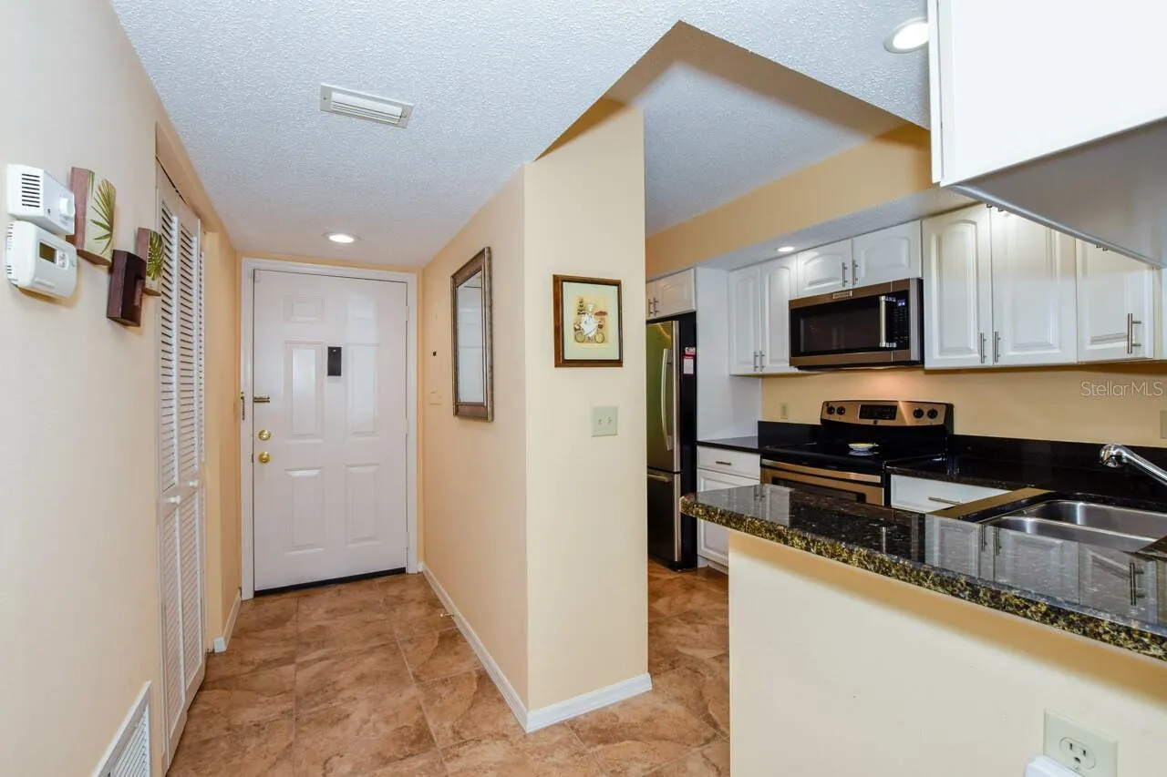 433 CERROMAR LN #438, #438