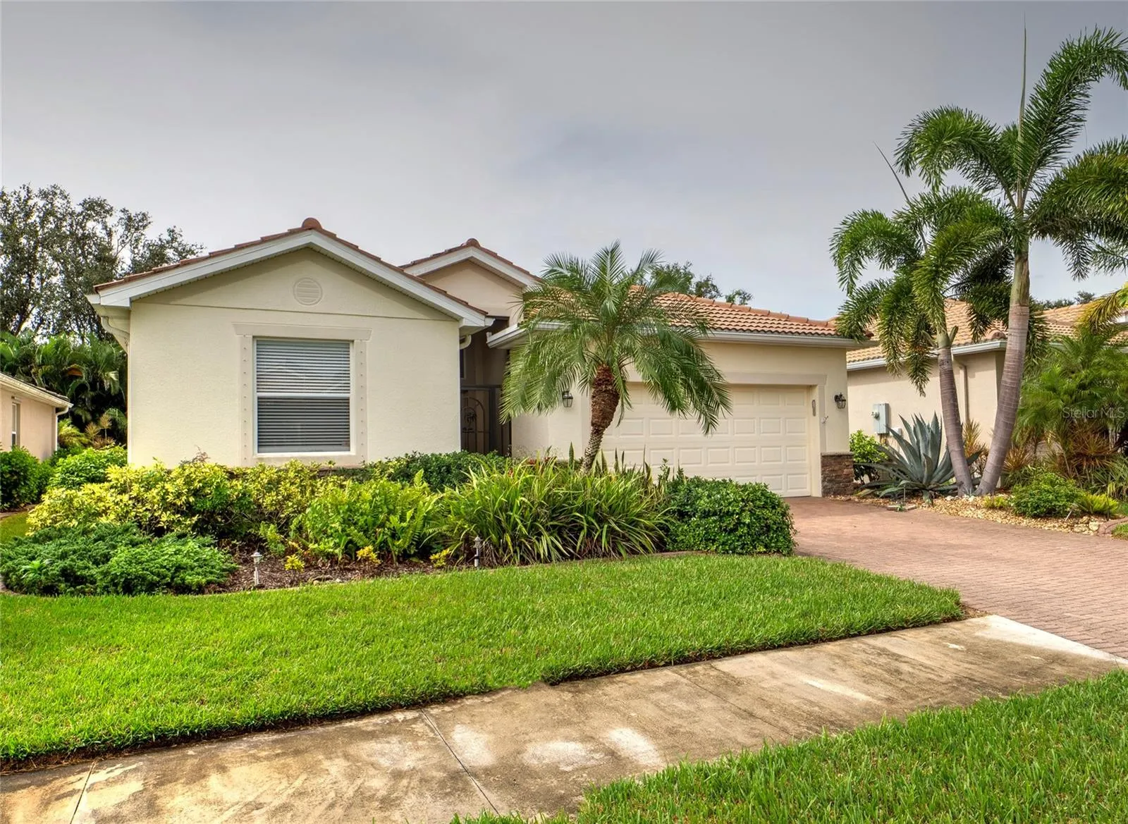 11723 BREADFRUIT LN