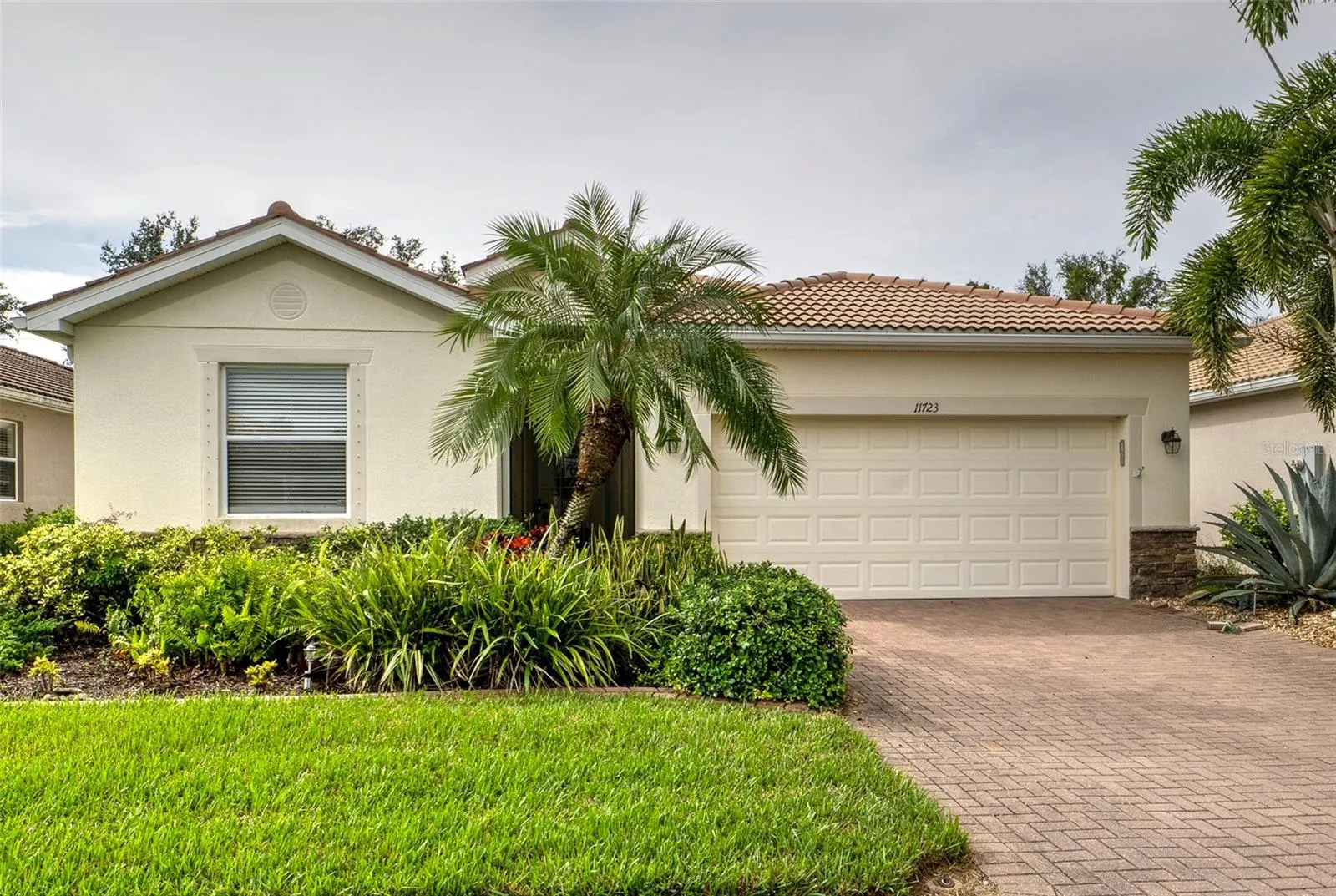 11723 BREADFRUIT LN