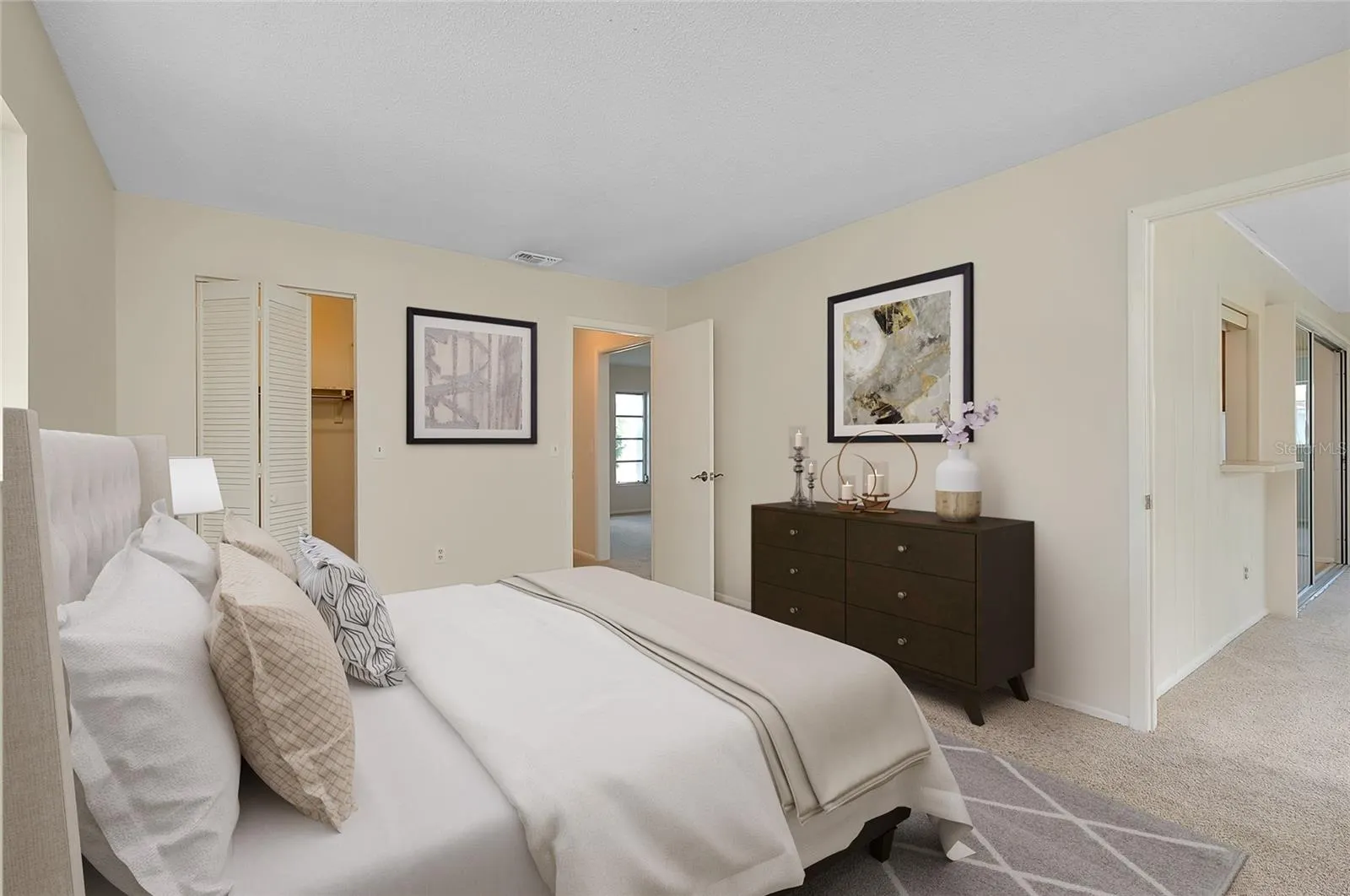 370 CIRCLEWOOD DR #E1-4, #E1-4