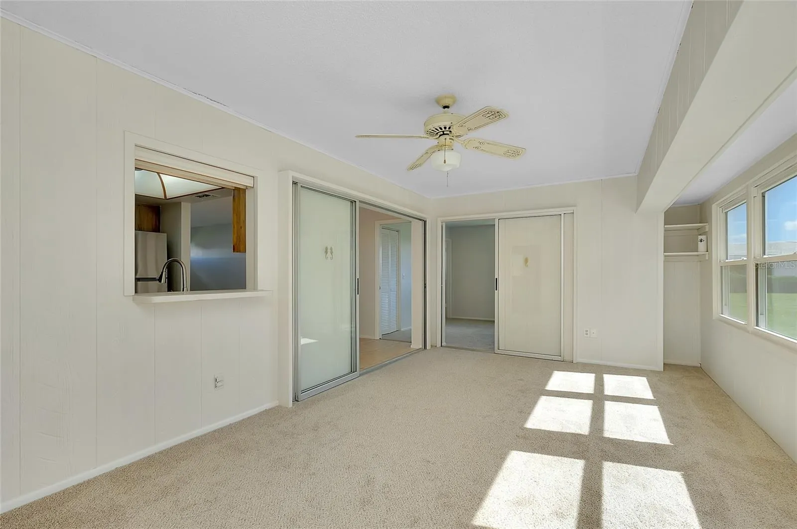 370 CIRCLEWOOD DR #E1-4, #E1-4