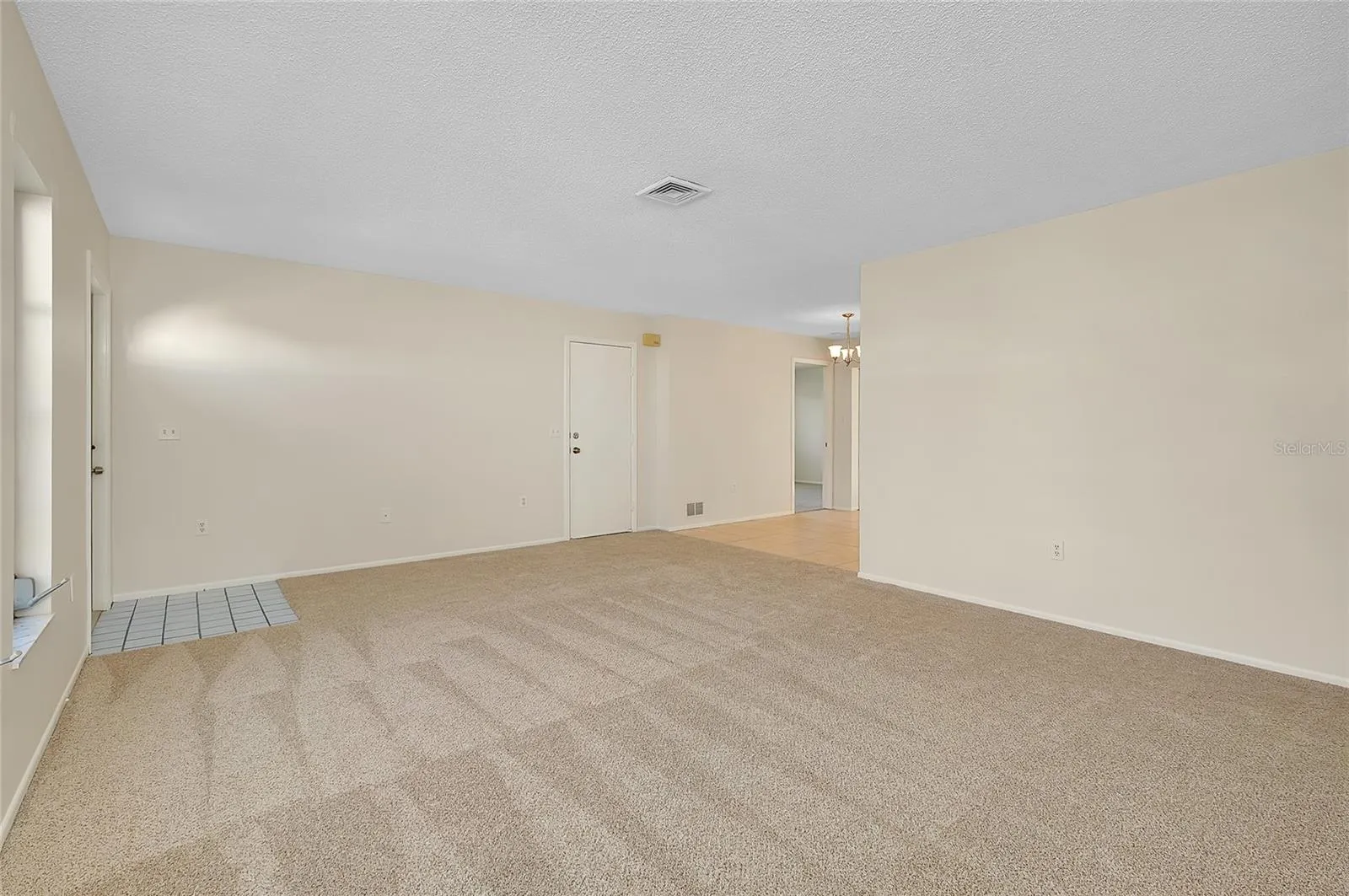 370 CIRCLEWOOD DR #E1-4, #E1-4