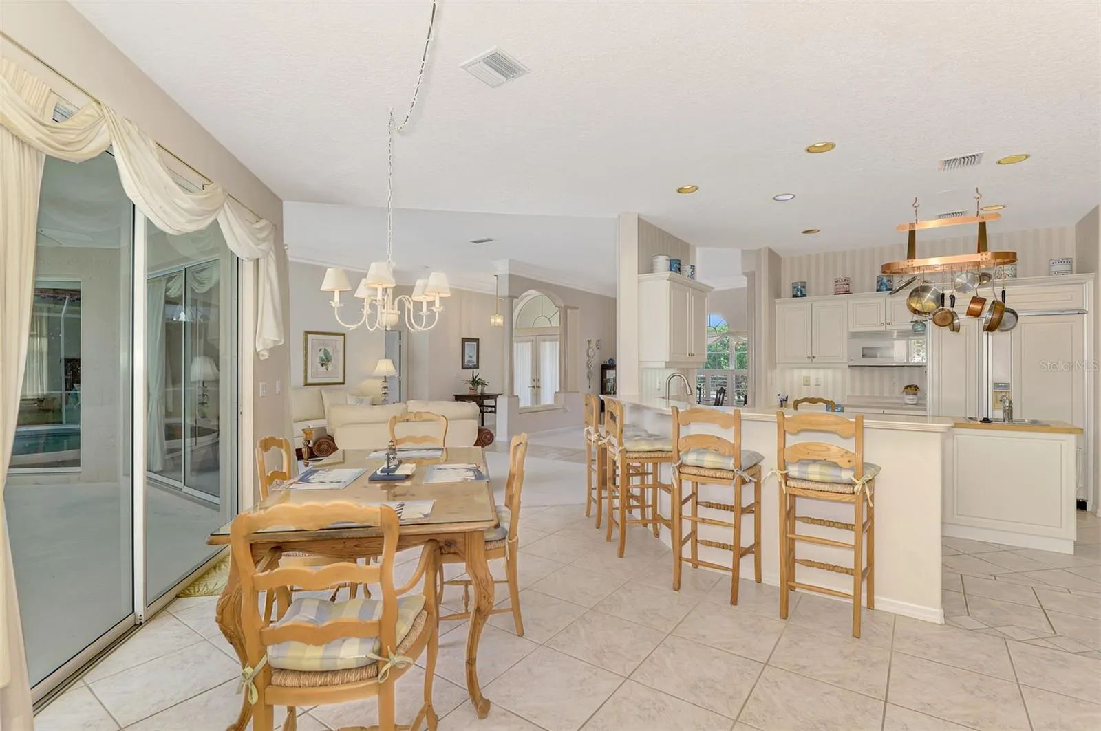 1434 GLENEAGLES DR