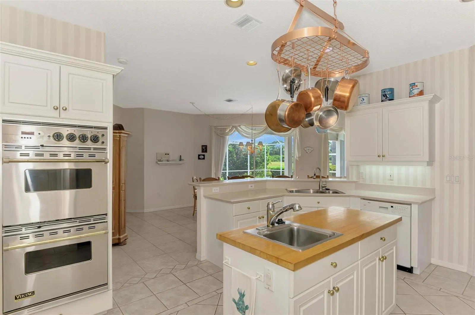 1434 GLENEAGLES DR