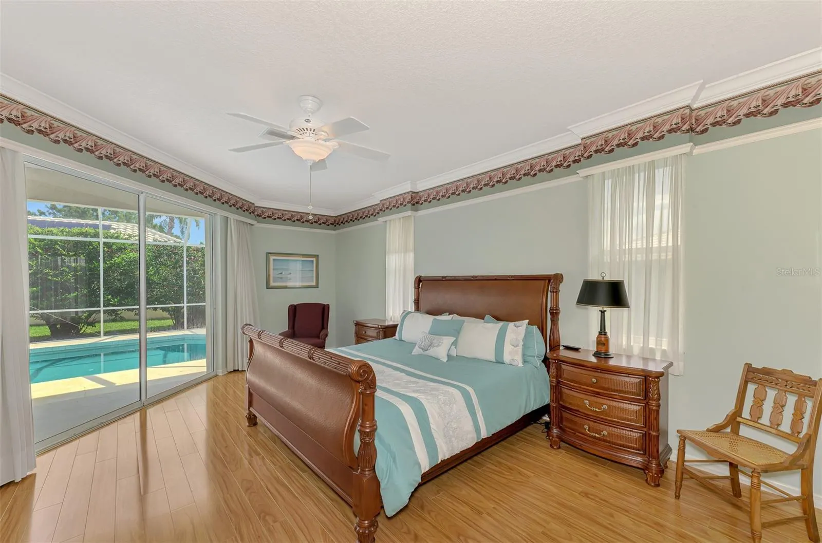 1434 GLENEAGLES DR